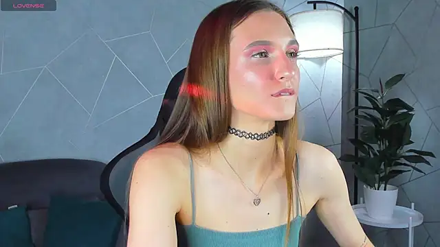 Snapshot of Alisha_Green chatting on September 25, 9:19 am Alisha Green online show from September 25, 9:19 am