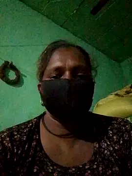 Snapshot of Ishwariya_Hatwal chatting on October 1, 2:00 pm Ishwariya Hatwal online show from October 1, 2:00 pm