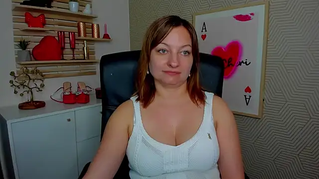 angelaSamt online show from May 5, 5:54 am