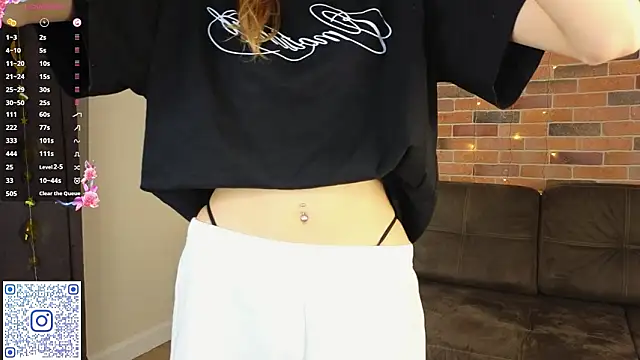 VelvetRisque online show from February 18, 7:29 am