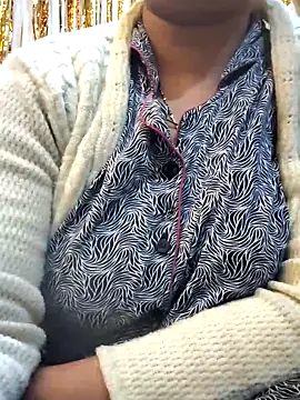 Alina-khan online show from February 7, 7:51 pm