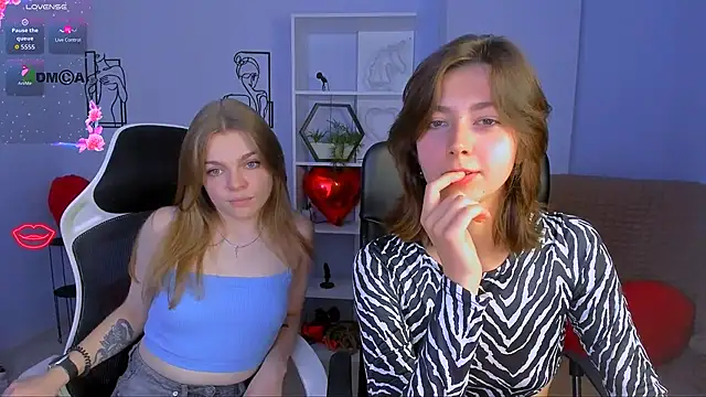 kitniss dreamy online show from October 17, 7:50 pm