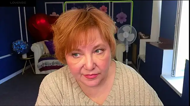 Kira Kenett online show from June 3, 5:52 am
