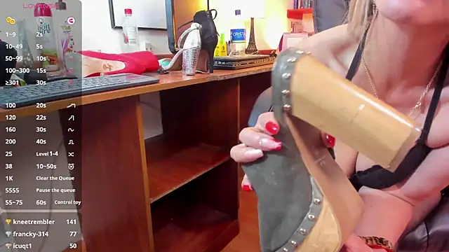 GretaVoss  online show from May 27, 1:57 am