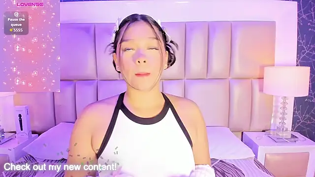 HatsaJones online show from February 11, 4:14 am