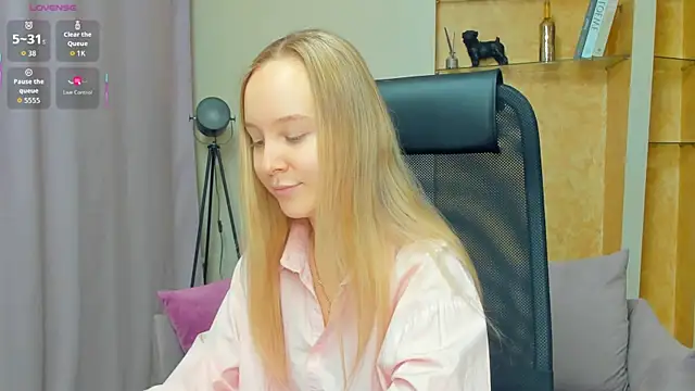 SoonMoor online show from November 24, 7:38 pm