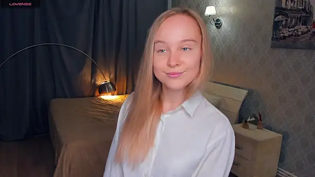 SoonMoor online show from November 8, 6:57 pm