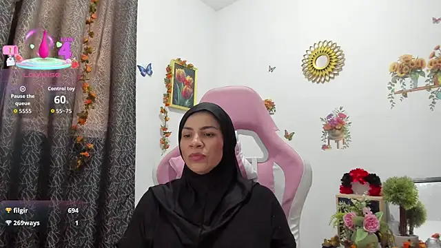 dalila kemur online show from March 18, 9:42 pm