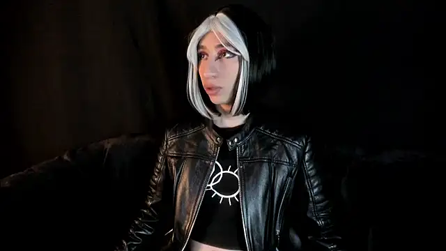 Snapshot of Charlottee_slave chatting on September 9, 2:33 am Charlottee slave online show from September 9, 2:33 am