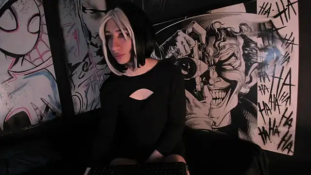 Snapshot of Charlottee_slave chatting on October 1, 2:38 am Charlottee slave online show from October 1, 2:38 am