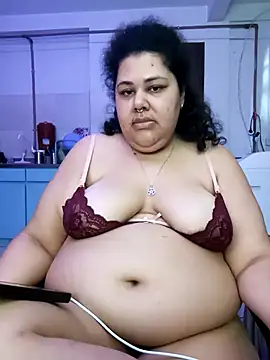 xlatinastar online show from November 5, 7:30 pm