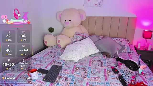 Hill Brownie online show from November 27, 1:25 pm