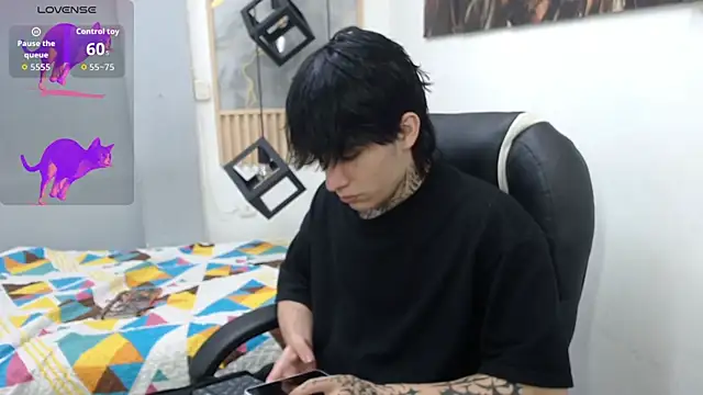 Iantwink18 online show from March 28, 9:03 pm