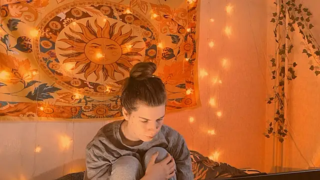 AliceCUNTach online show from February 28, 5:40 am