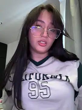 Snapshot of Angeldusttt chatting on September 22, 6:17 pm Angeldusttt online show from September 22, 6:17 pm