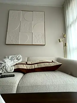 madiiy online show from November 12, 1:31 pm