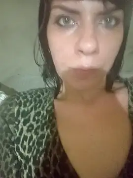 Lea9816 online show from November 2, 11:19 pm