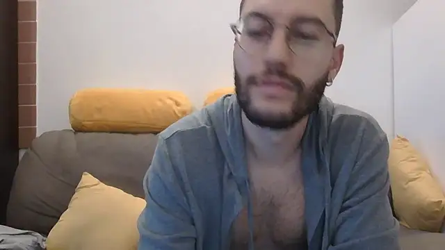 Amicisegreti online show from November 18, 6:36 am