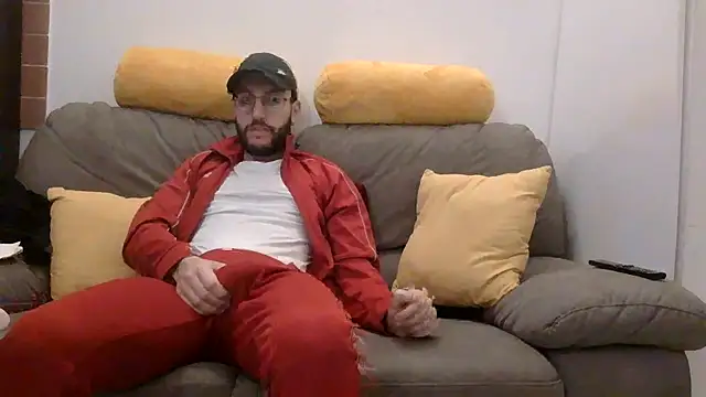 Amicisegreti online show from January 13, 6:30 am