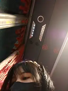 Snapshot of Ascension-Yi chatting on October 6, 12:11 pm Ascension-Yi online show from October 6, 12:11 pm