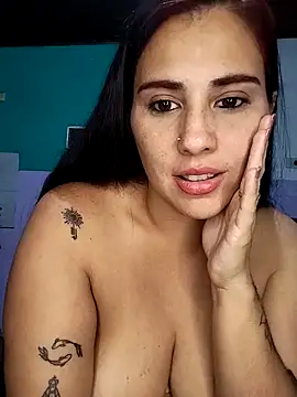 kariciasecreta online show from April 18, 10:07 am