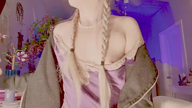 Talulaa online show from March 21, 11:32 pm