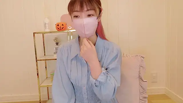 Snapshot of SUZU_1201 chatting on October 18, 12:03 am SUZU 1201 online show from October 18, 12:03 am