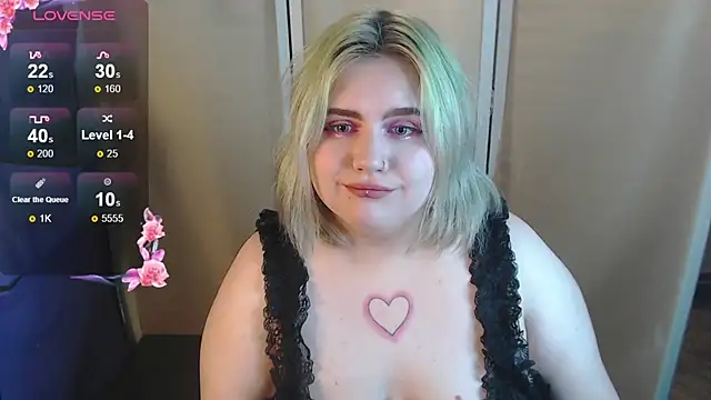Snapshot of Alice_Bunny666 chatting on October 14, 3:14 pm Alice Bunny666 online show from October 14, 3:14 pm
