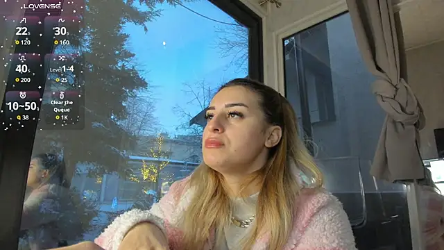 Ella Vee online show from January 9, 5:45 am