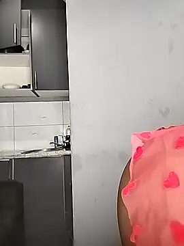 Melanin2002 online show from April 13, 10:05 am