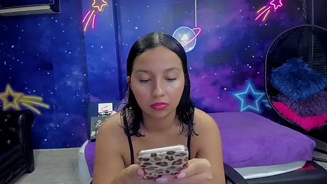 Thalia Cortea online show from December 3, 3:03 pm