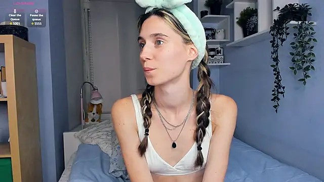 AntonettaTarring online show from September 27, 11:39 am