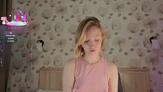 Snapshot of ameliamurrr chatting on October 12, 8:39 am ameliamurrr online show from October 12, 8:39 am