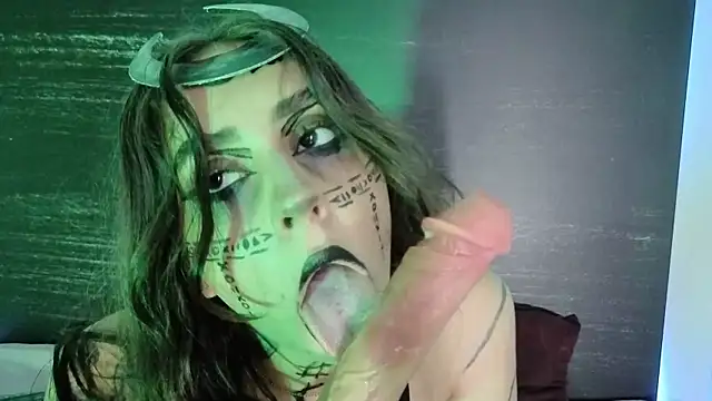 sharlot24 online show from November 1, 1:32 am