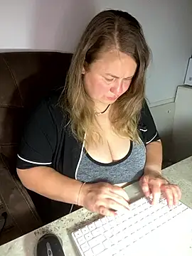 Snapshot of MartaXLove chatting on September 21, 8:29 pm MartaXLove online show from September 21, 8:29 pm