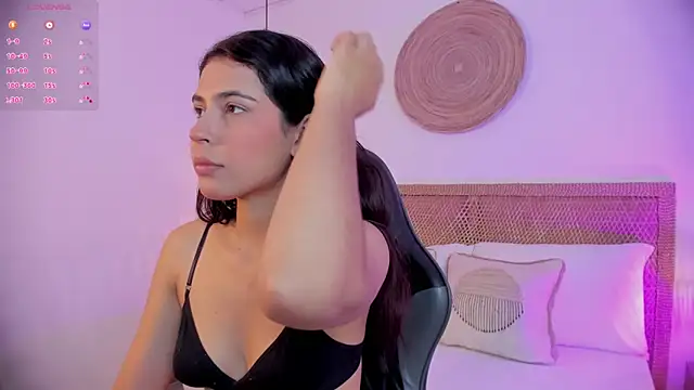 desireee  online show from April 10, 12:55 pm