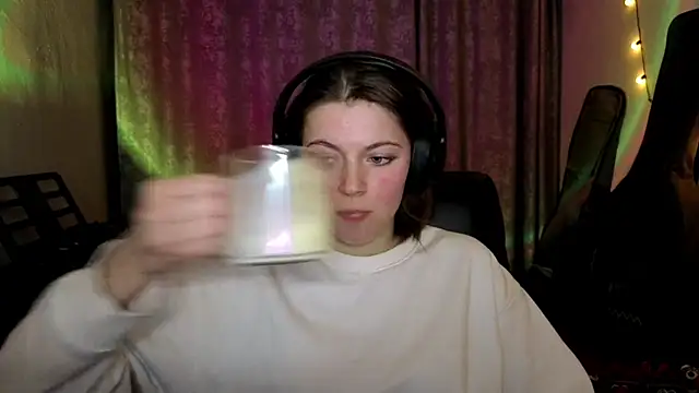 CutieAnny online show from February 23, 8:08 pm