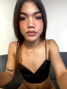 Snapshot of CassieSommereux chatting on October 10, 5:51 pm CassieSommereux online show from October 10, 5:51 pm