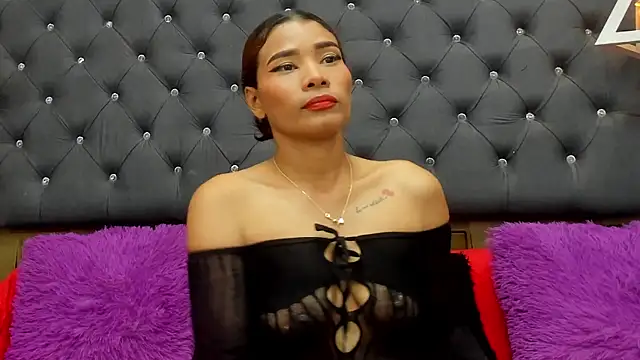 AtheneaBrownn online show from December 17, 8:13 pm