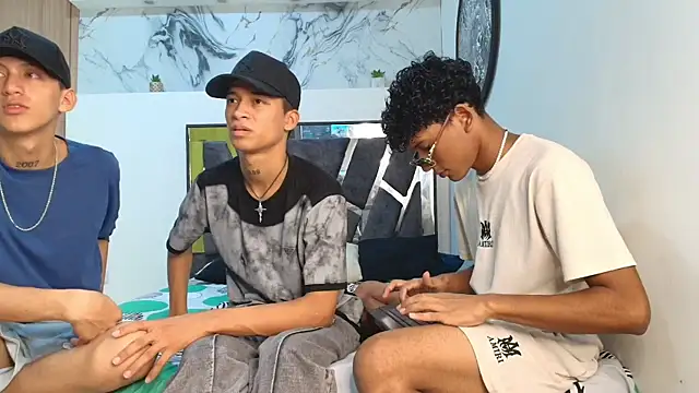 LONDON BOYS1 online show from November 25, 1:19 am