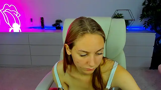 MilaAddams online show from October 21, 6:06 am