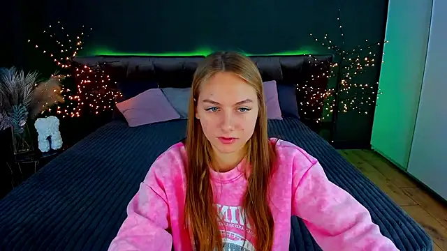 MilaAddams online show from November 15, 6:47 am