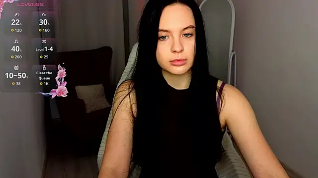 Snapshot of HolyAngell chatting on October 12, 9:50 pm HolyAngell online show from October 12, 9:50 pm