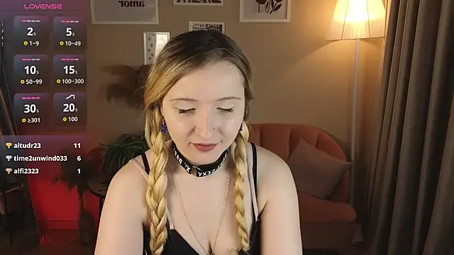 Snapshot of Milana_Key chatting on September 24, 9:58 pm Milana Key online show from September 24, 9:58 pm