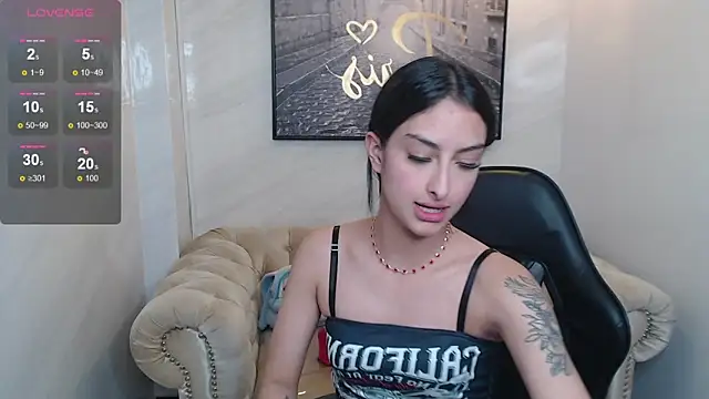 Tifany v online show from December 3, 8:11 pm