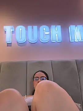 Tayler Kim online show from November 2, 8:56 pm