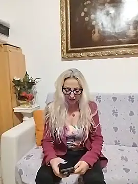  sexyBLONDE46  online show from February 14, 7:49 pm