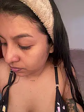  Chloe Smith online show from July 28, 3:21 pm