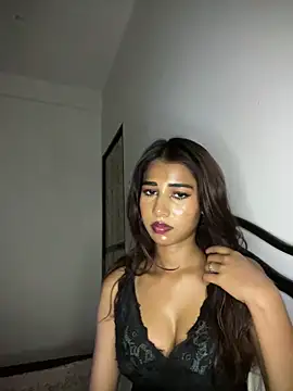 STRIP GLOW online show from April 18, 9:15 pm