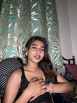 STRIP GLOW online show from March 7, 12:17 am